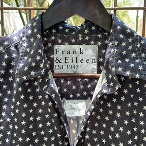 Frank & Eileen “Joedy” Navy Stars Brushed Cotton Button Up: Sz M Medium